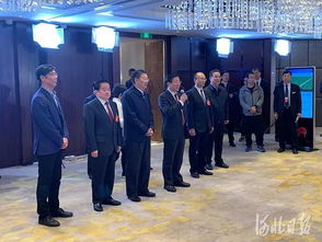 王东峰许勤等在北京看望河北日报报业集团报道全国两会新闻工作者