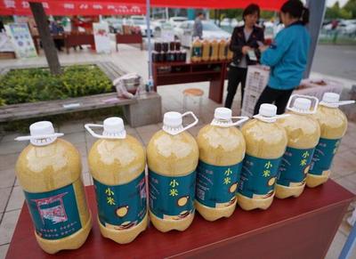【河北新闻网|河北邢台:扶贫农产品“上高速”10月2日