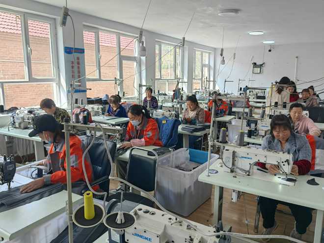 河北围场 “微工厂”模式促就业,助力乡村振兴